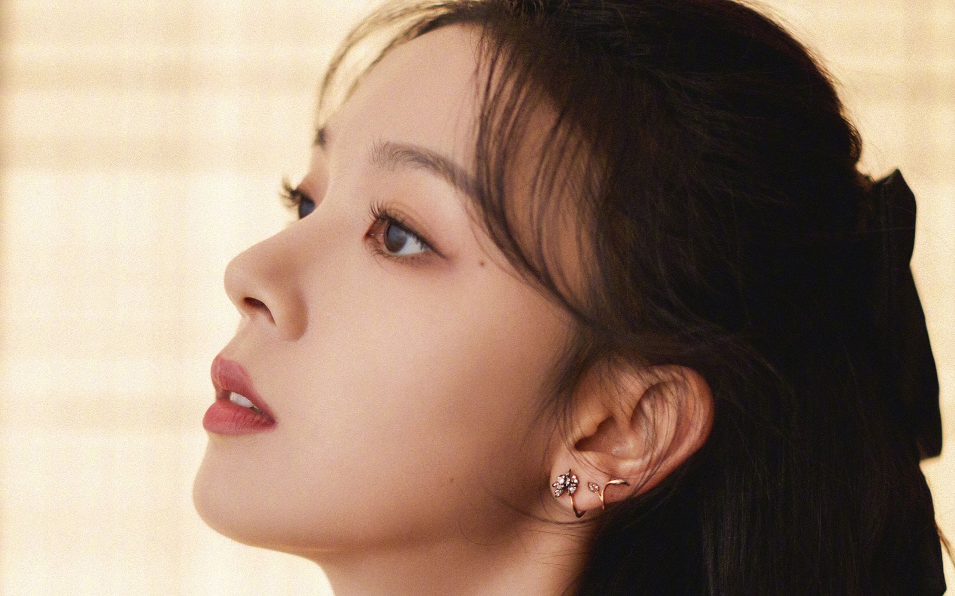 《虚拟现实电竞体验：沉浸式观赛开启新纪元》，沉浸式虚拟仿真场景