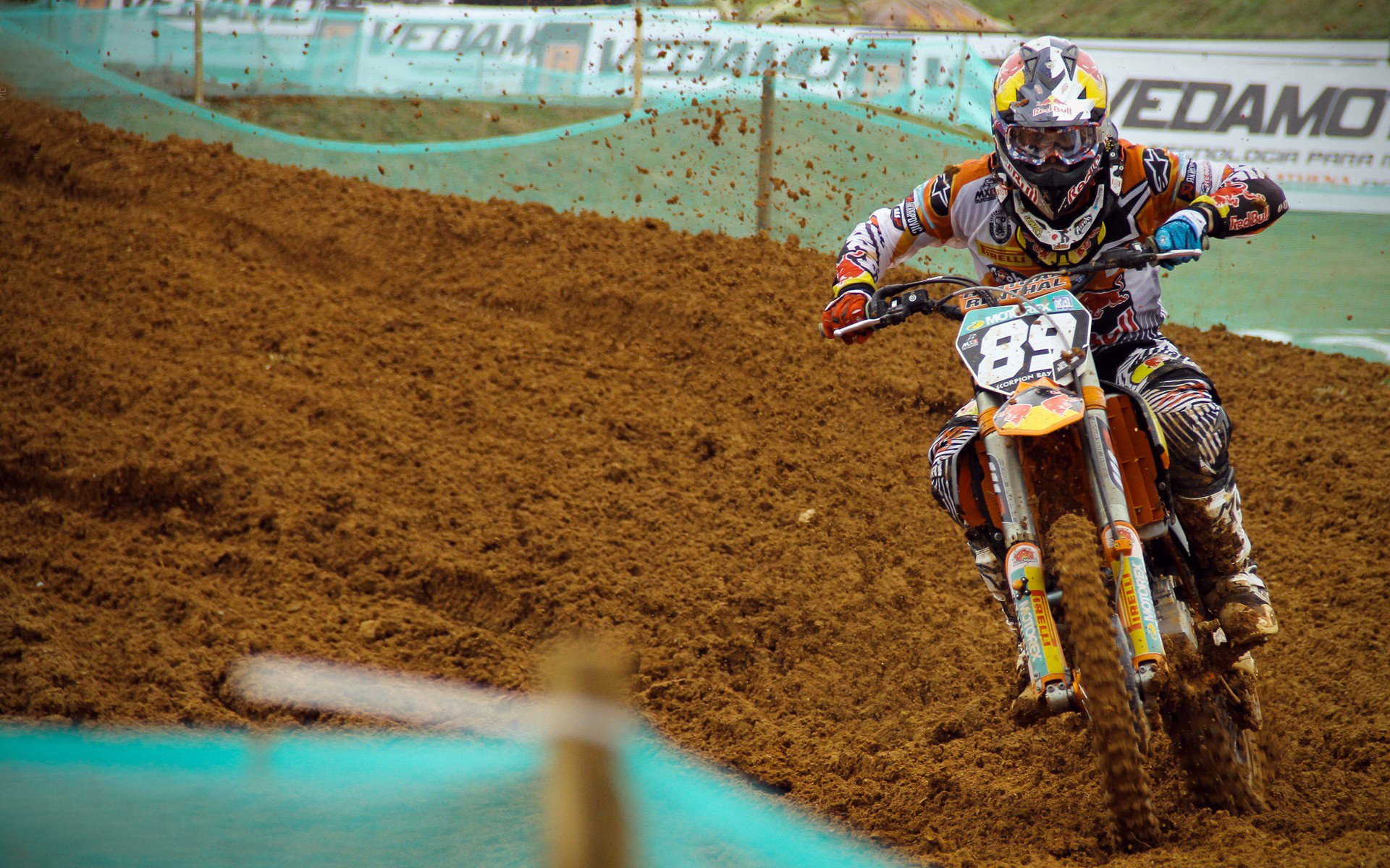 洛杉矶马拉松,万人齐聚竞速长跑,洛杉矶马拉松不停跑